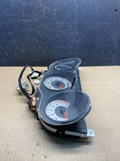 2003 2004 Nissan Xterra Frontier Speedometer Cluster Gauge AG7475 DG1