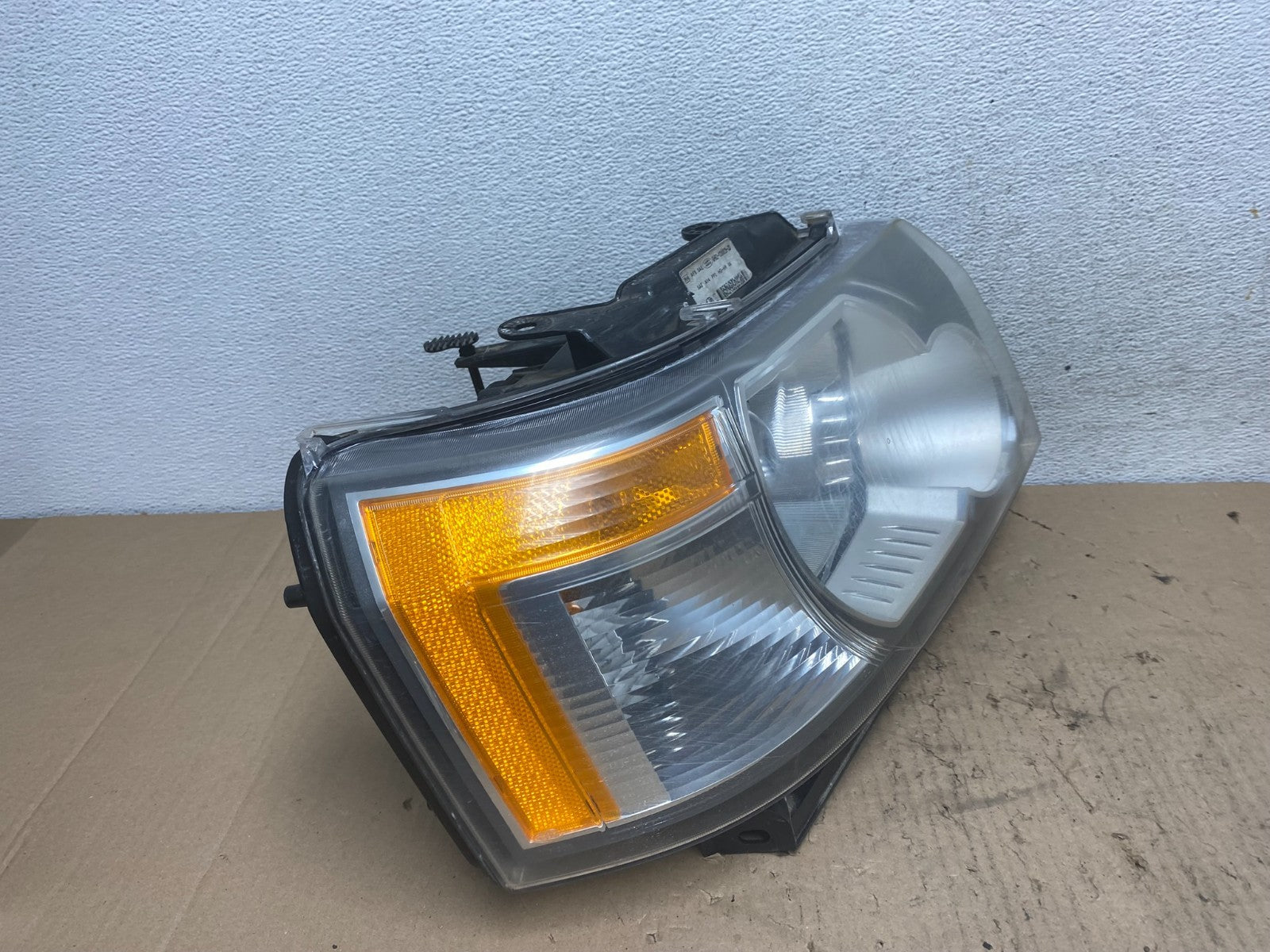 2008-2012 Land Rover LR2 Right Passenger RH Side Xenon Headlight AF4280 DW2