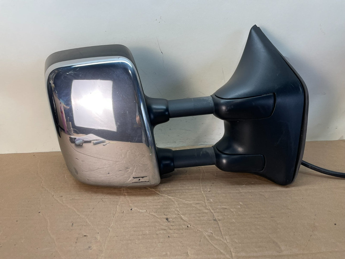 2004 to 2015 Nissan Titan SE Right Passenger View Door Mirror AG9882 DW0