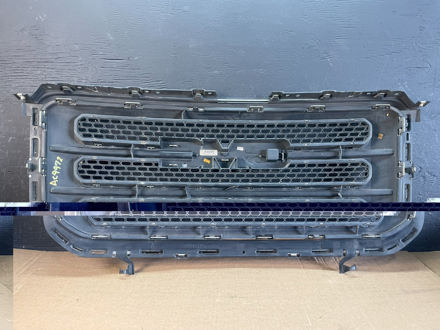 2013 2014 2015 GMC Acadia Front Upper Grill Grille AC9972 DG3