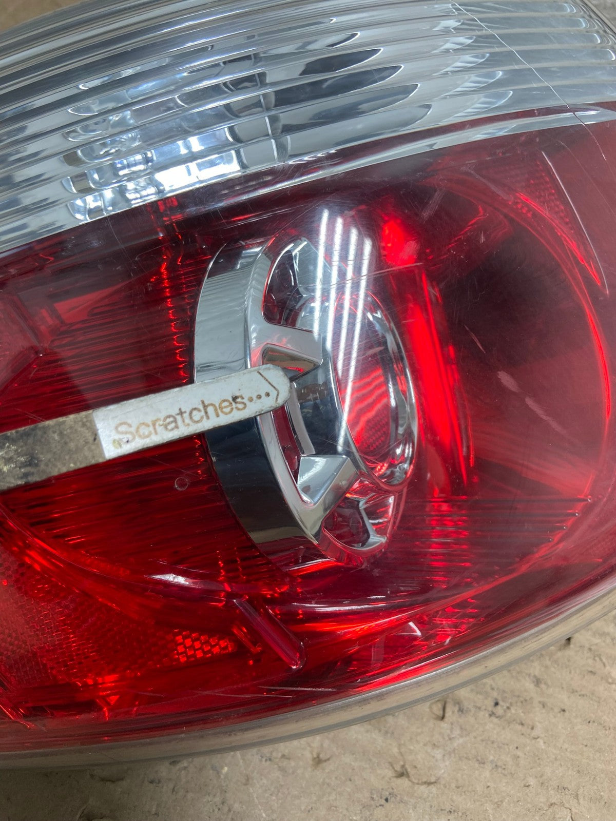 2007 to 2012 GMC Acadia Tail Light Left Side Driver Lh AI0975 LK3