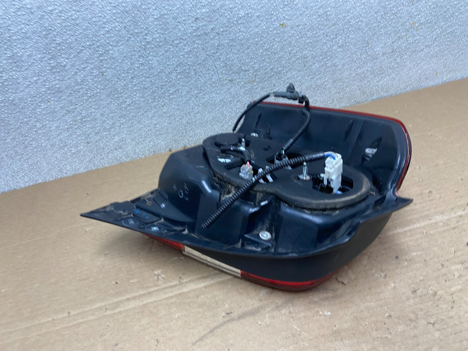 2006-2007 Toyota Highlander Hybrid Right Passenger Side Tail Light Oem AB4685 DW4