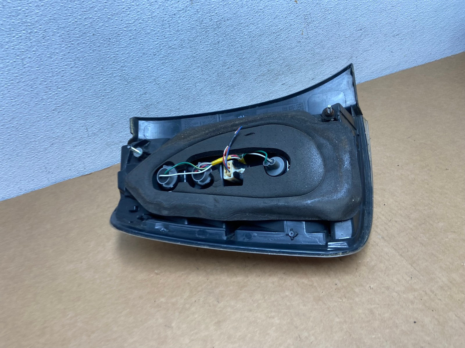 2006 to 2009 Toyota Prius Tail Light Right Passenger Side AD4491 LK7