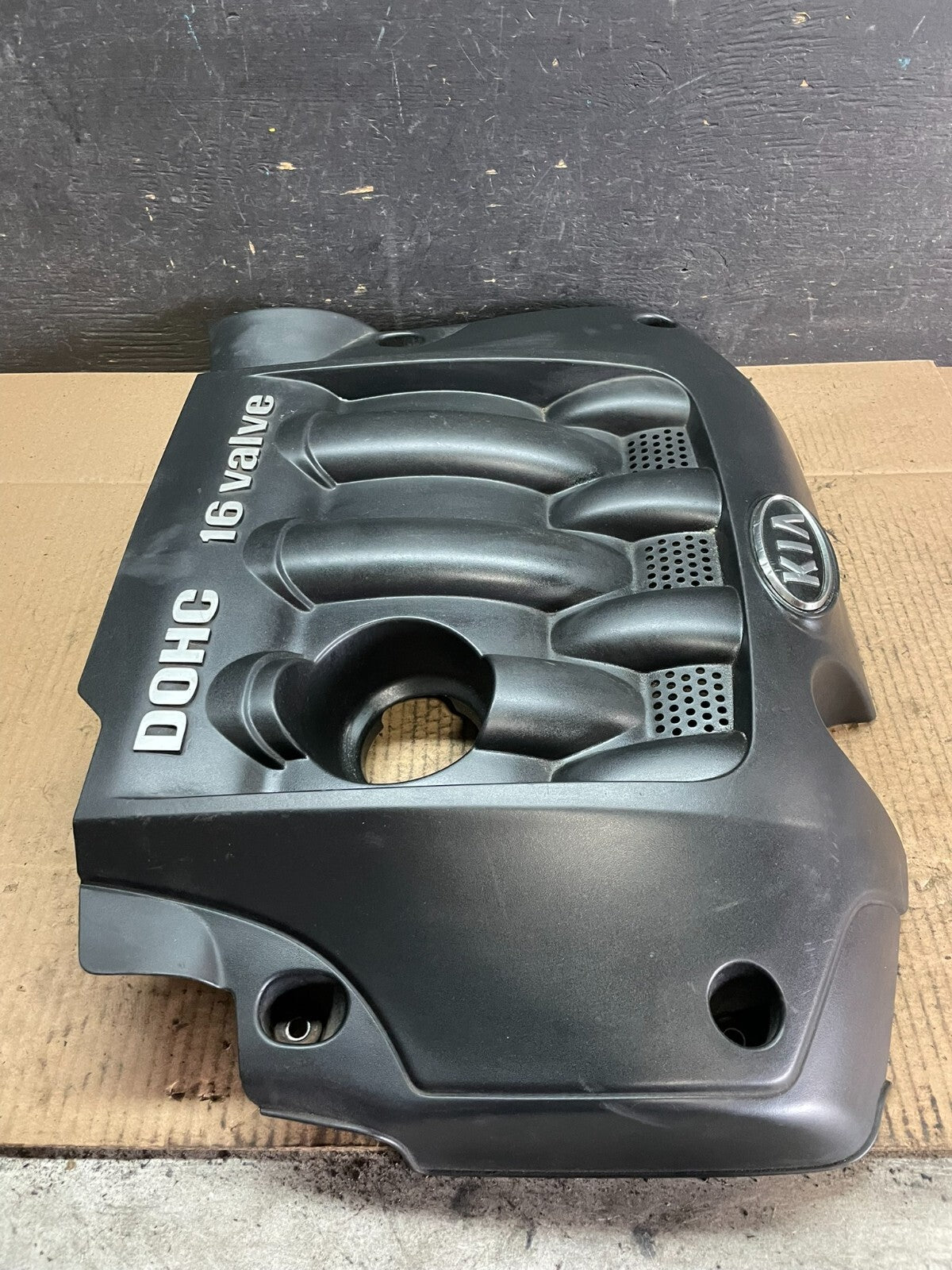 2005 to 2007 Kia Sportage 2.0L Engine Motor Cover J4201 PS2