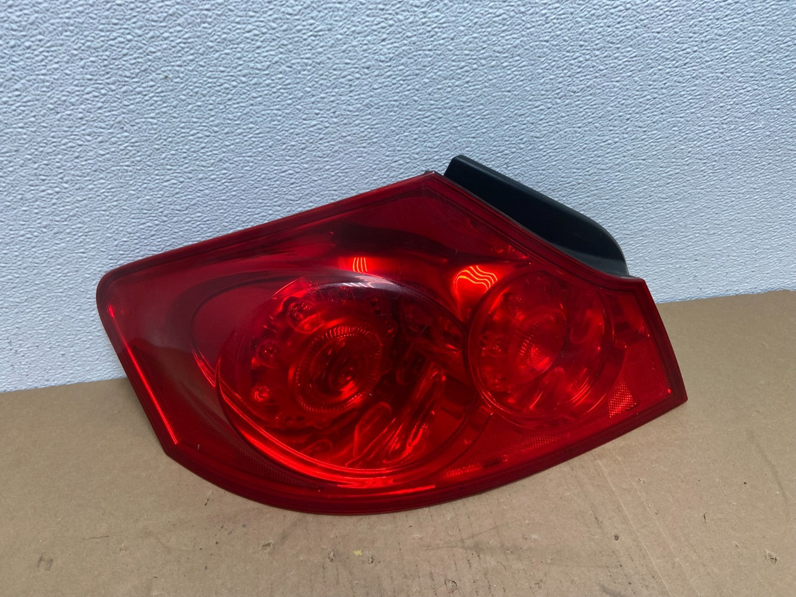 2007 to 2013 Infiniti G35 G37 Sedan Left Driver LH Side Tail Light Oem AB6413 DW0