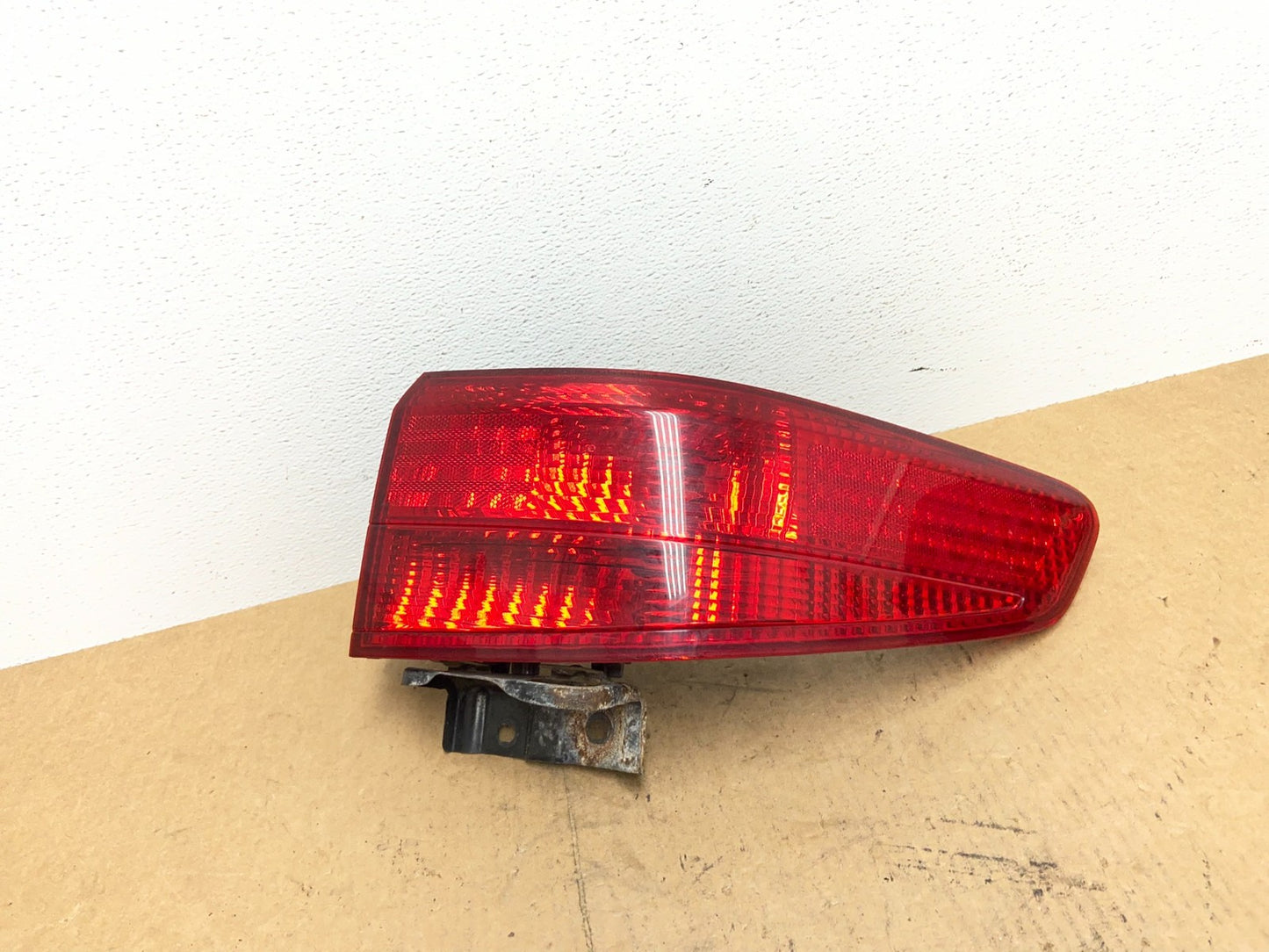 2005 Honda Accord Right Passenger Rh Side Tail Light Oem AC3235 DW0