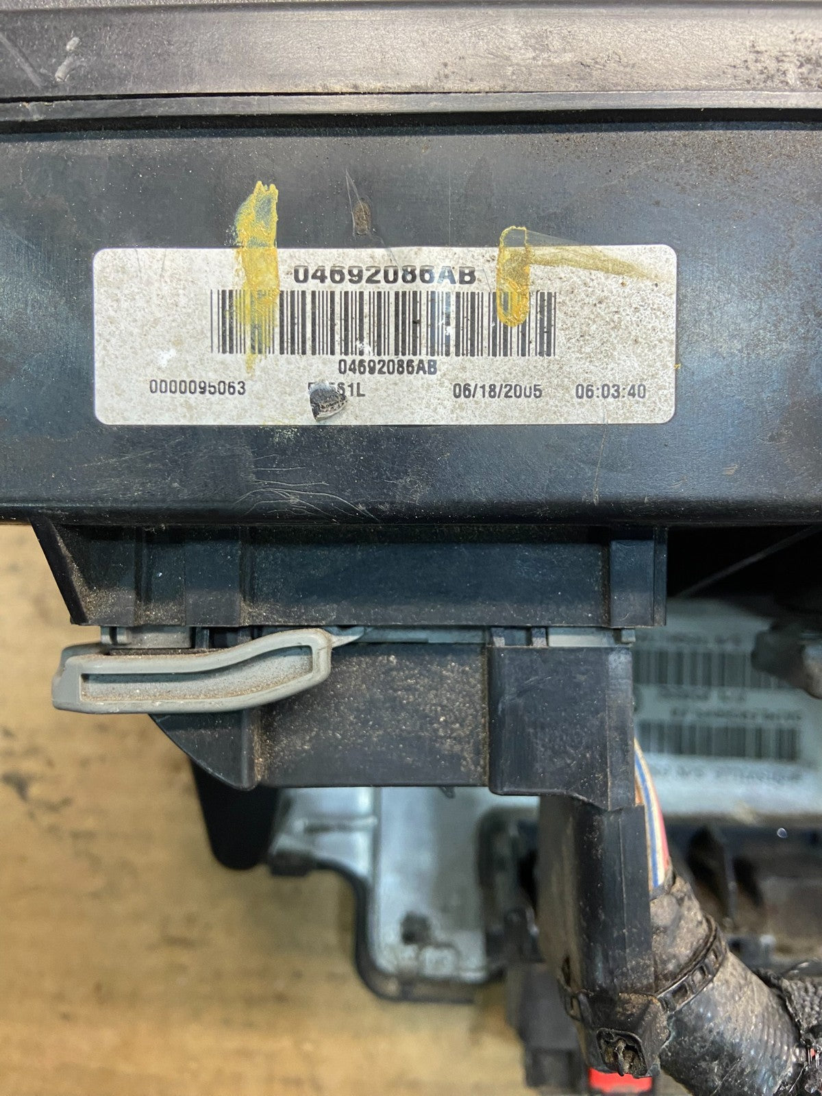 2006 Jeep Grand Cherokee Fuse Box Multi-Function Relay BCM Body Module AA0688 DG7