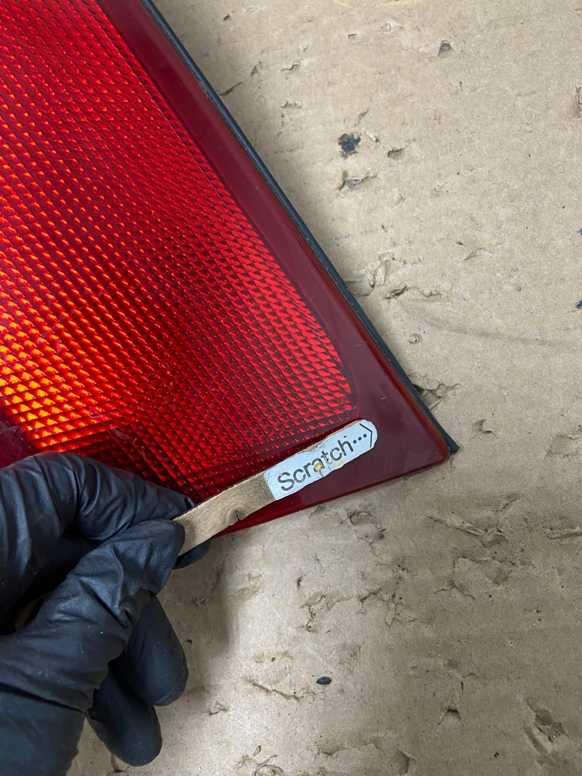 2004-2005 Toyota Sienna Right Passenger Rh Side Tail Light AH9152 LK5