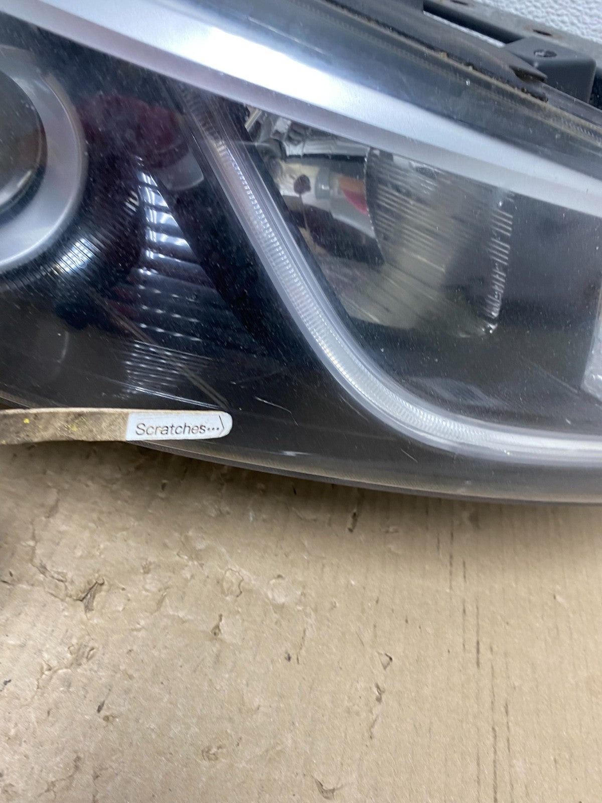 2015-2018 Kia Sedona Right Passenger RH Side Headlight Halogen AE9785 DW3