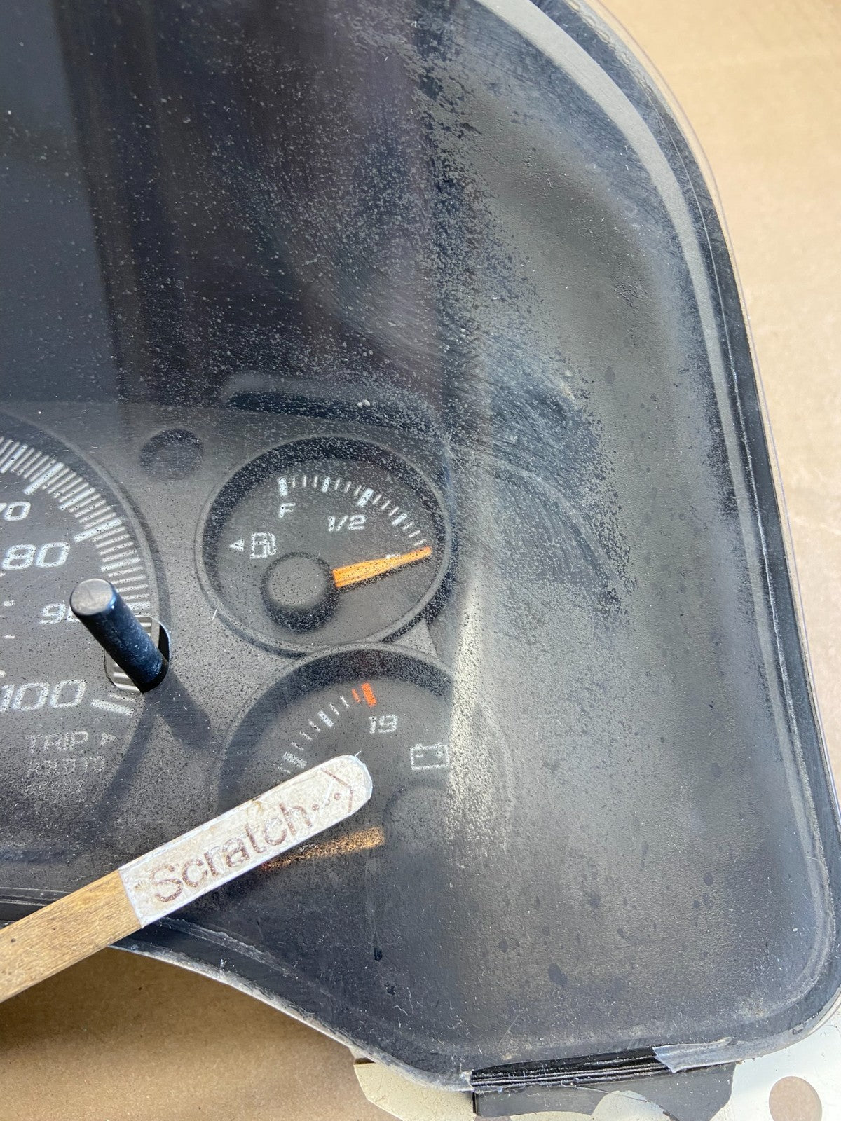 2004 to 2007 Chevrolet Express Speedometer Cluster Gauge AD3680 DG4