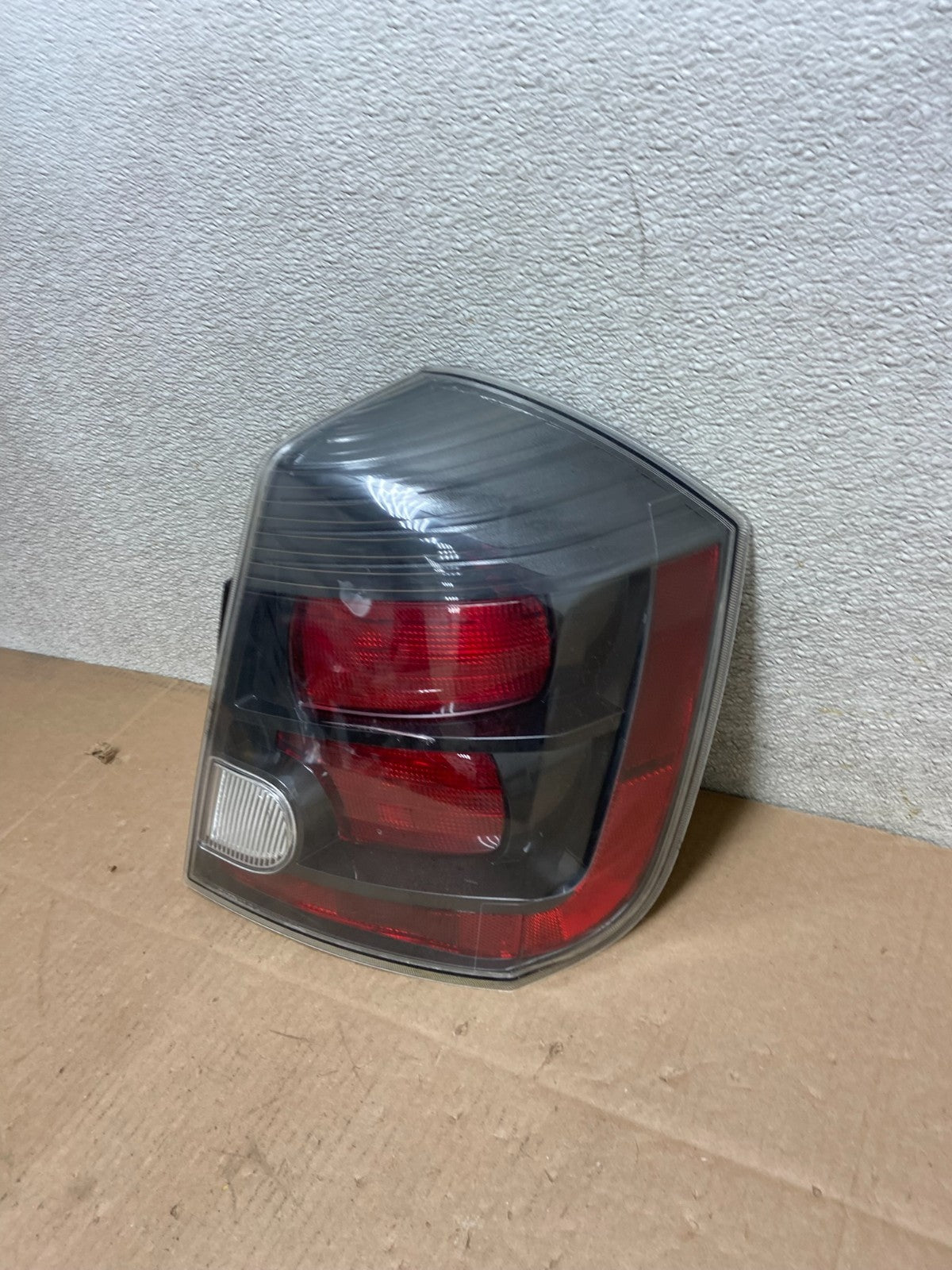 2007 to 2012 Nissan Sentra Right Passenger Rh Black Tail Light Oem Y2606 DW1