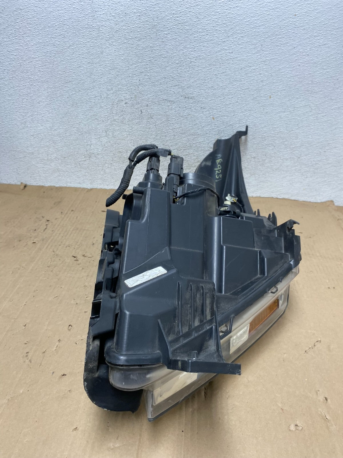 2011 to 2015 Ford Explorer Left Driver LH Halogen Headlight AE9251 DW10