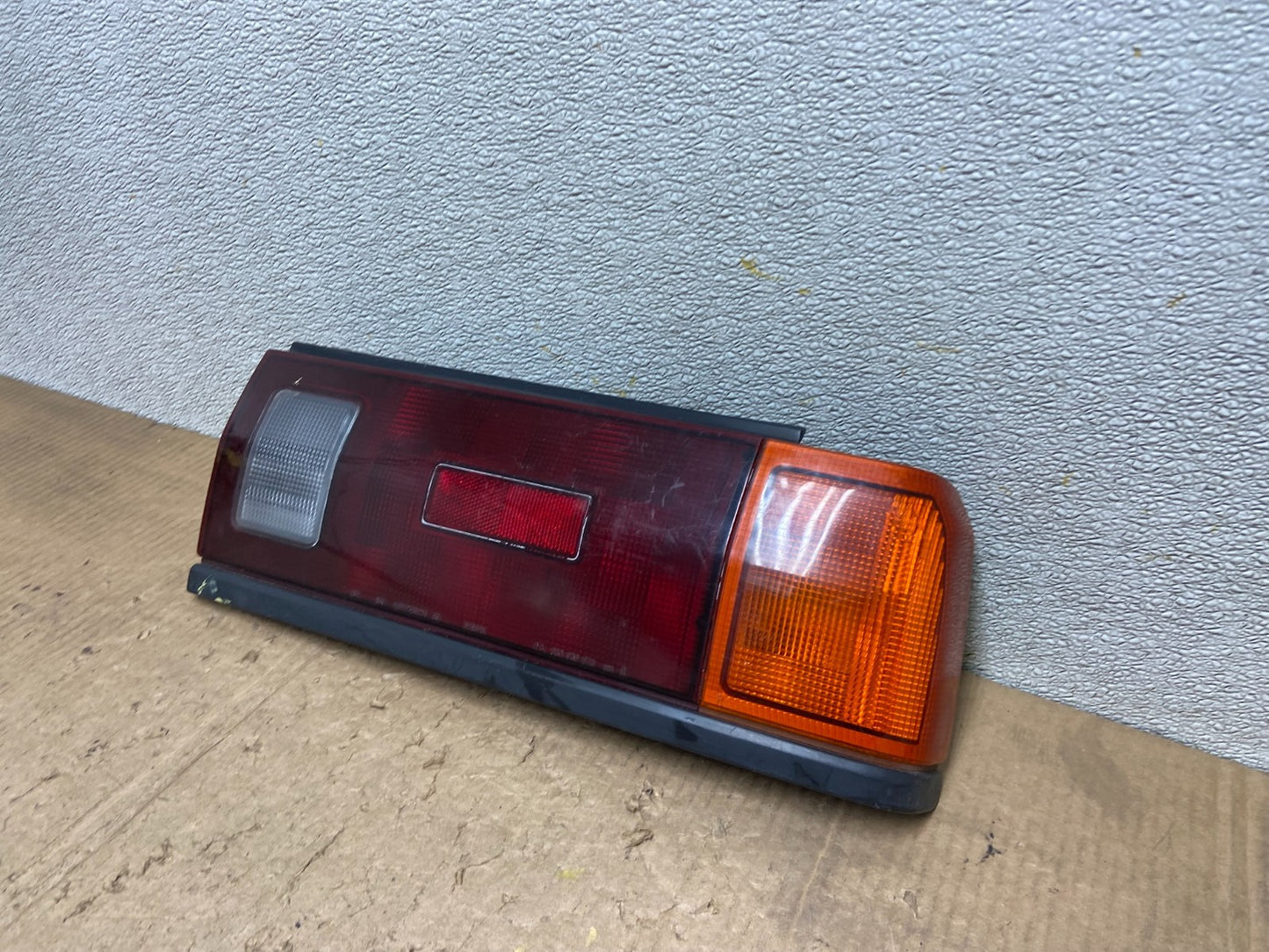 1989 1990 Nissan Sentra Right Passenger RH Side Tail Light Oem AA71821