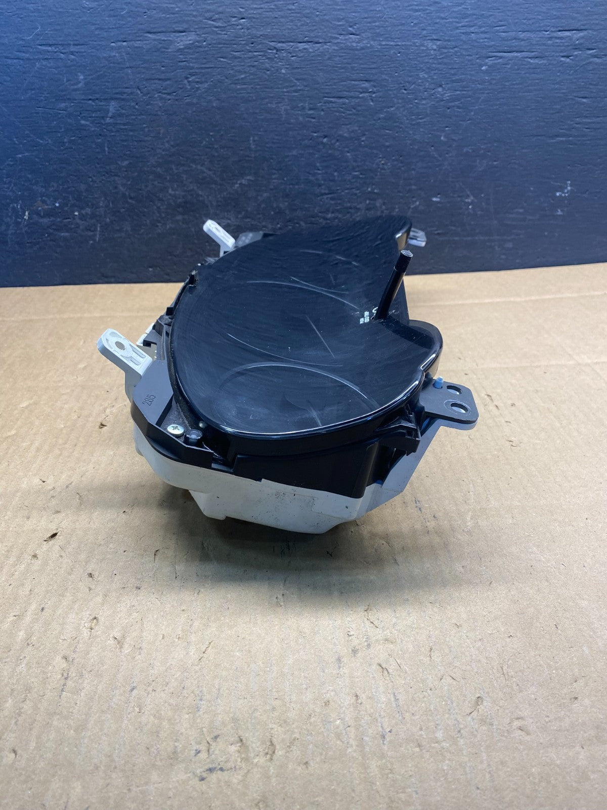 2008 2009 2010 Toyota Sienna Speedometer Cluster Gauge AD1600 DG2
