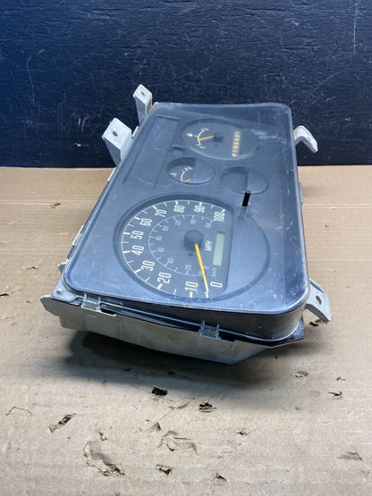2007 Gmc W4500 Speedometer Speedo Instrument Cluster Gauge AD95353