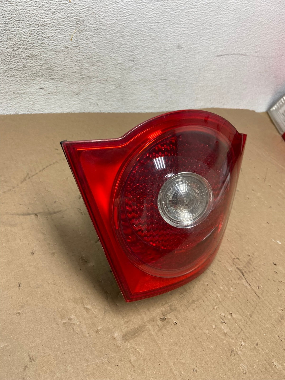 2005-2007 Volkswagen Jetta Sedan Left Driver Side Tail Light AD7684 LK2