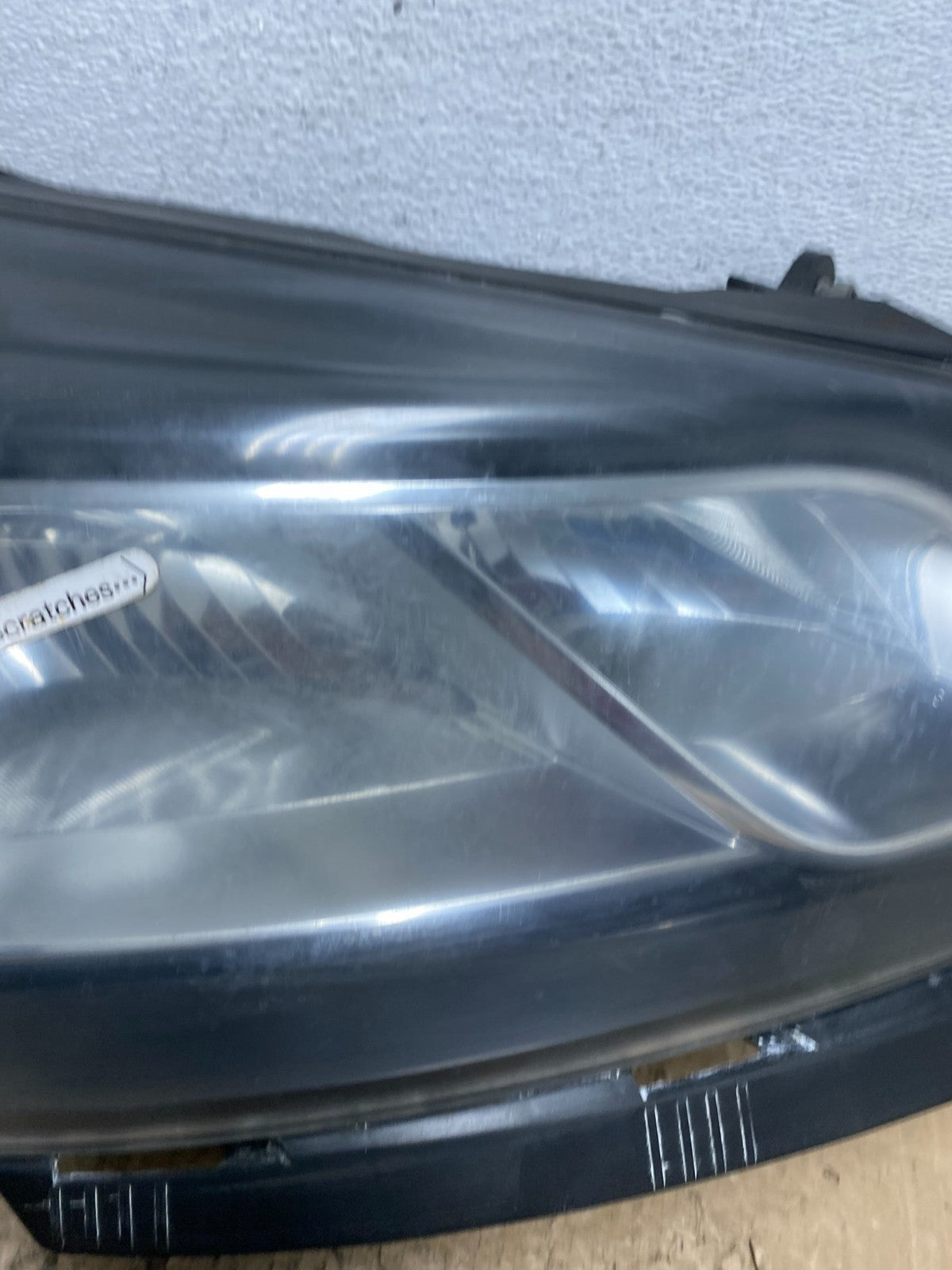 2013-2017 Chevrolet Traverse Right Passenger Side Halogen Headlight AC5520 DW3