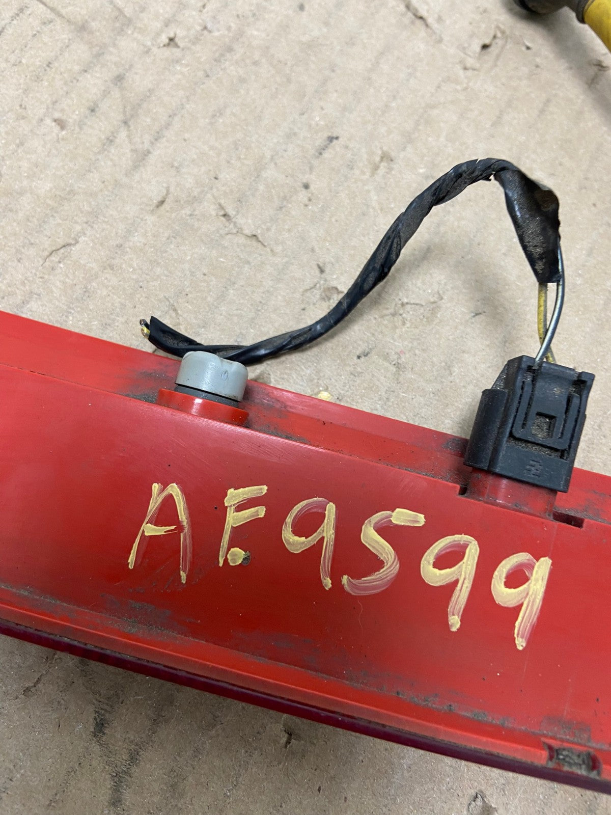 2011-2013 Ford Fiesta Sedan Rear Third Brake 3rd Light Lamp AE9599 LK9