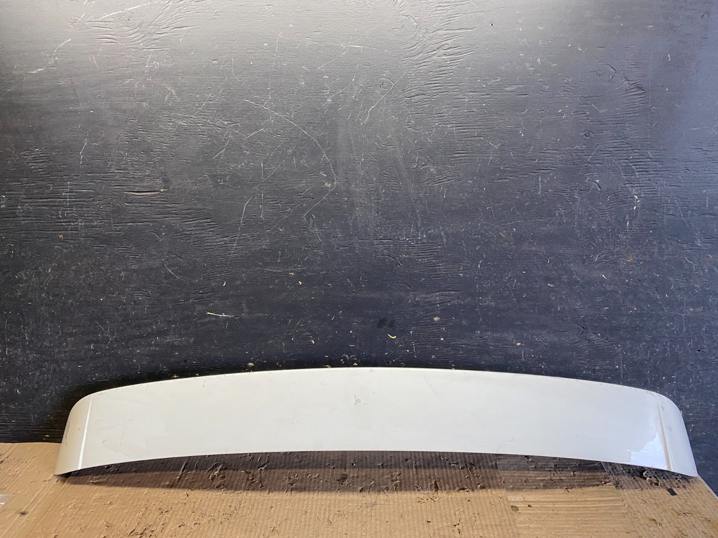 2007 to 2009 AUDI Q7 Rear Tailgate Spoiler W/ 3RD Third Brake Light OEM x0002 DG0