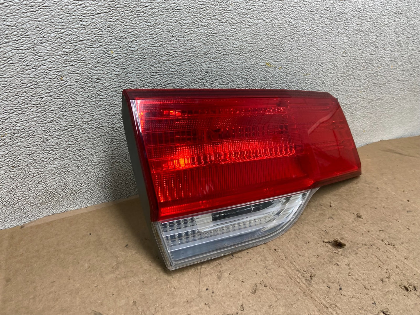 2008 to 2010 Honda Odyssey Left Driver LH Side Tail Light Inner AA51312