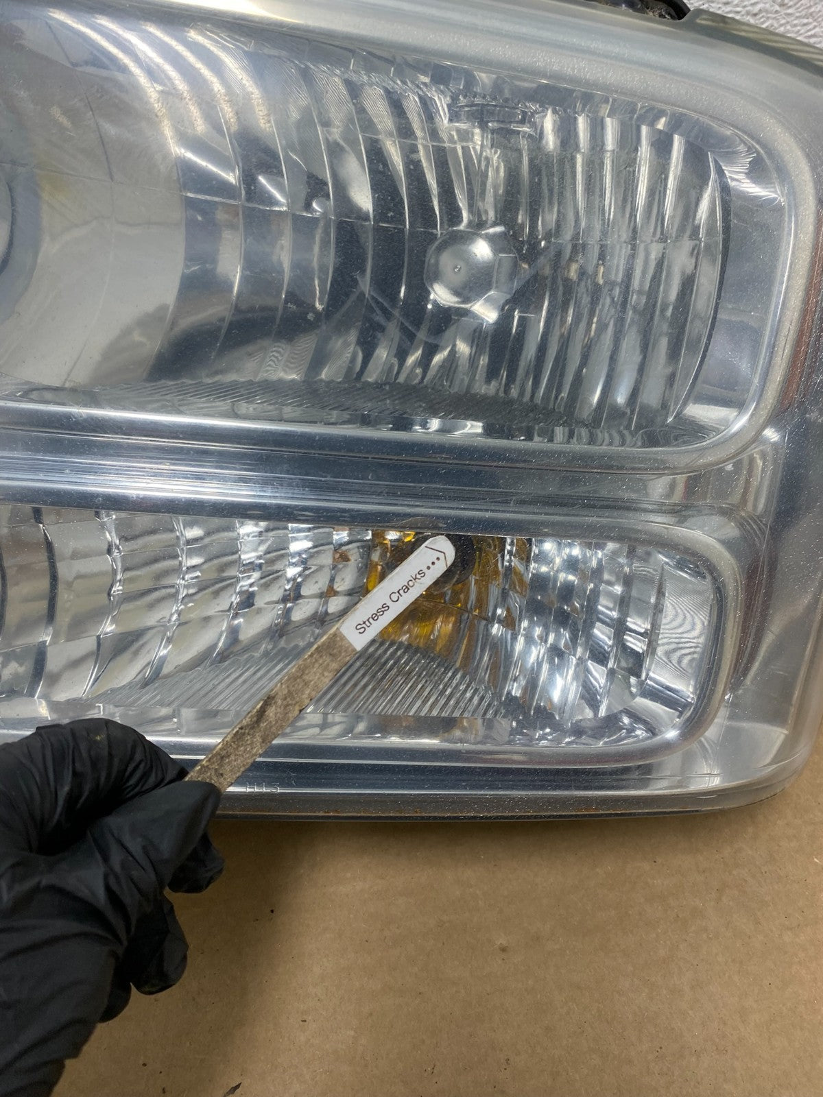 2005-2007 Ford F-250 F250 Super Duty Left+Right Side Headlights AH8200 DW7