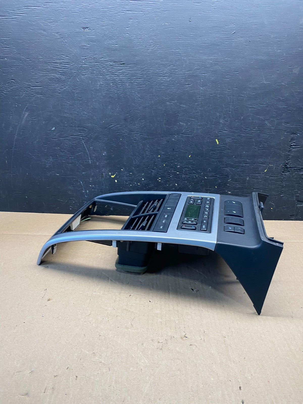 2006 - 2010 Ford Explorer Radio Heater Climate A/C Control Bezel  Trim p3625 DG4