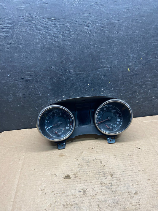 2011 Jeep Grand Cherokee 3.6L Speedometer Gauge Cluster Q2672 DG0