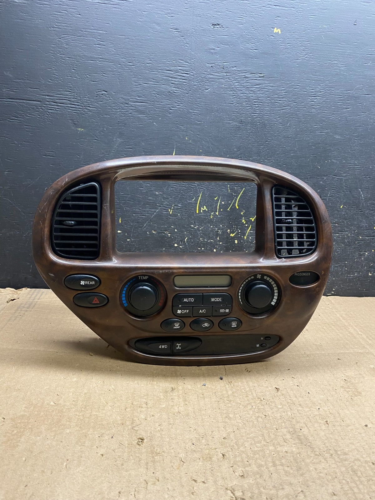 2001 to 2004 Toyota Sequoia AC Temp Heater Climate Control Bezel z0171 DG0