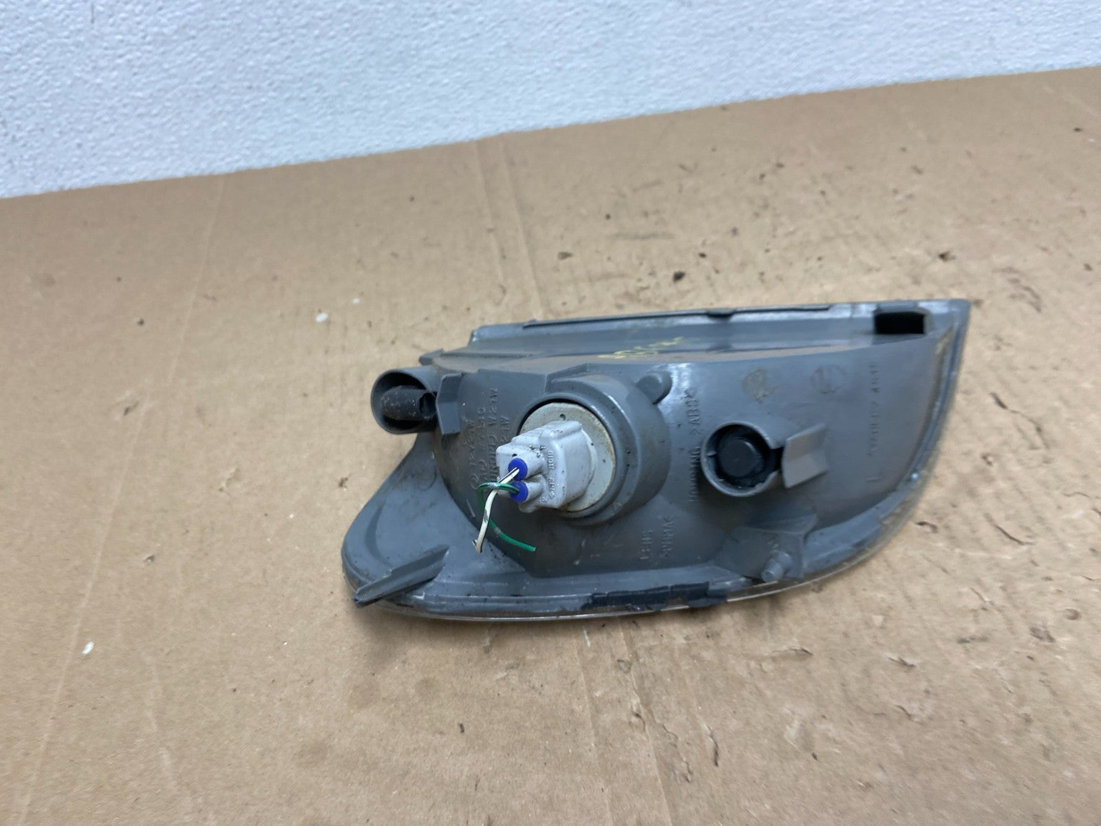 1998 to 2000 Lexus LS400 Left Driver LH Side Headlight Turn Signal ab6946 DG6