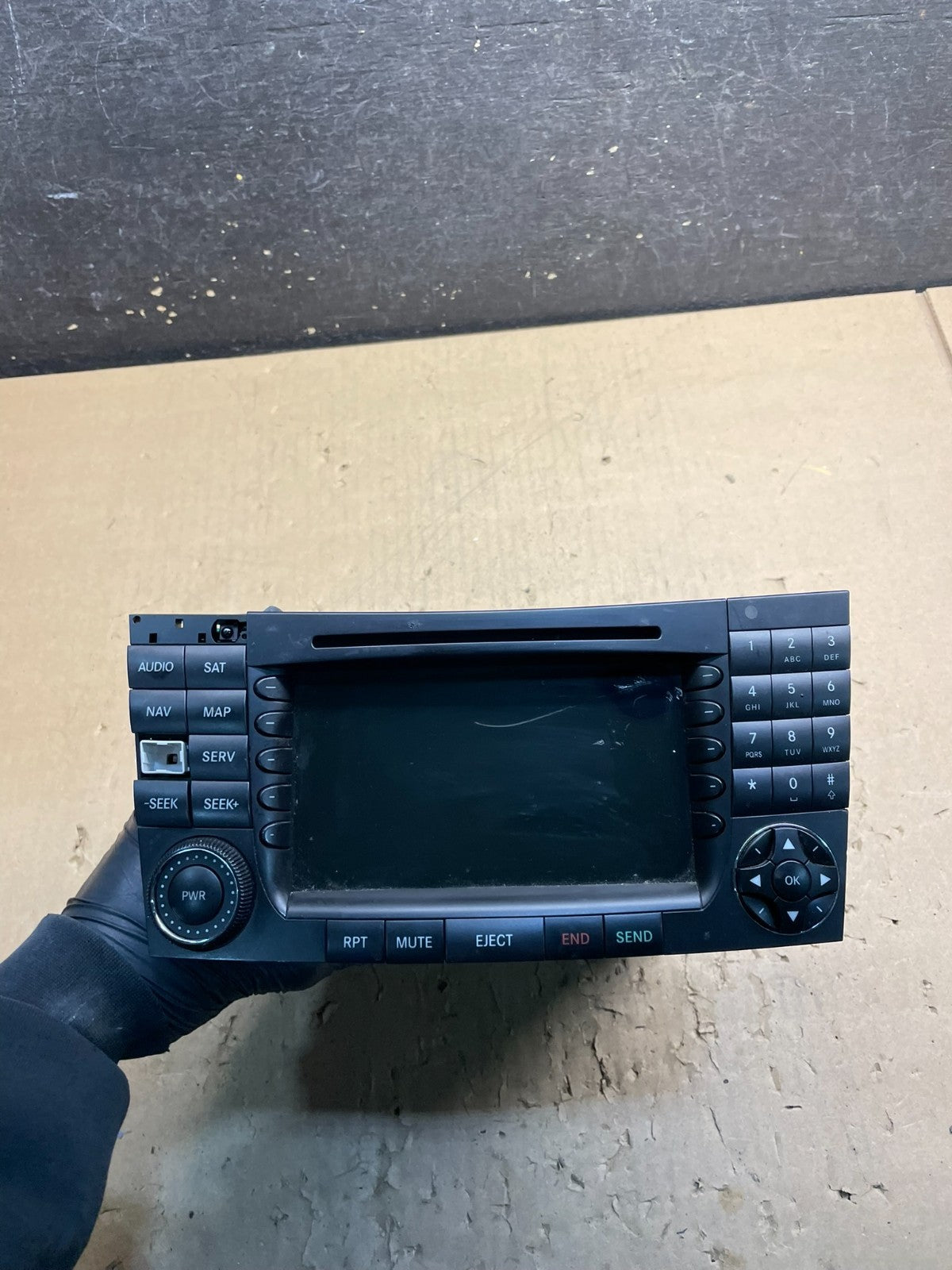2003 2008 Mercedes E320 E350 Head Screen Display Radio CD Player Stereo W4436 DG0