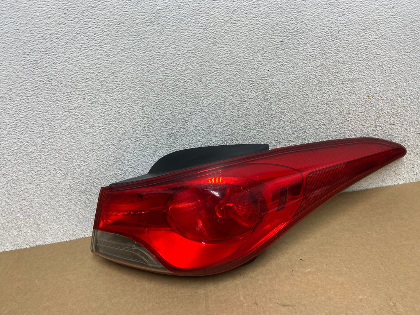 2011 2012 2013 Hyundai Elantra Sedan Right Passenger Tail Light AF9929 LK0
