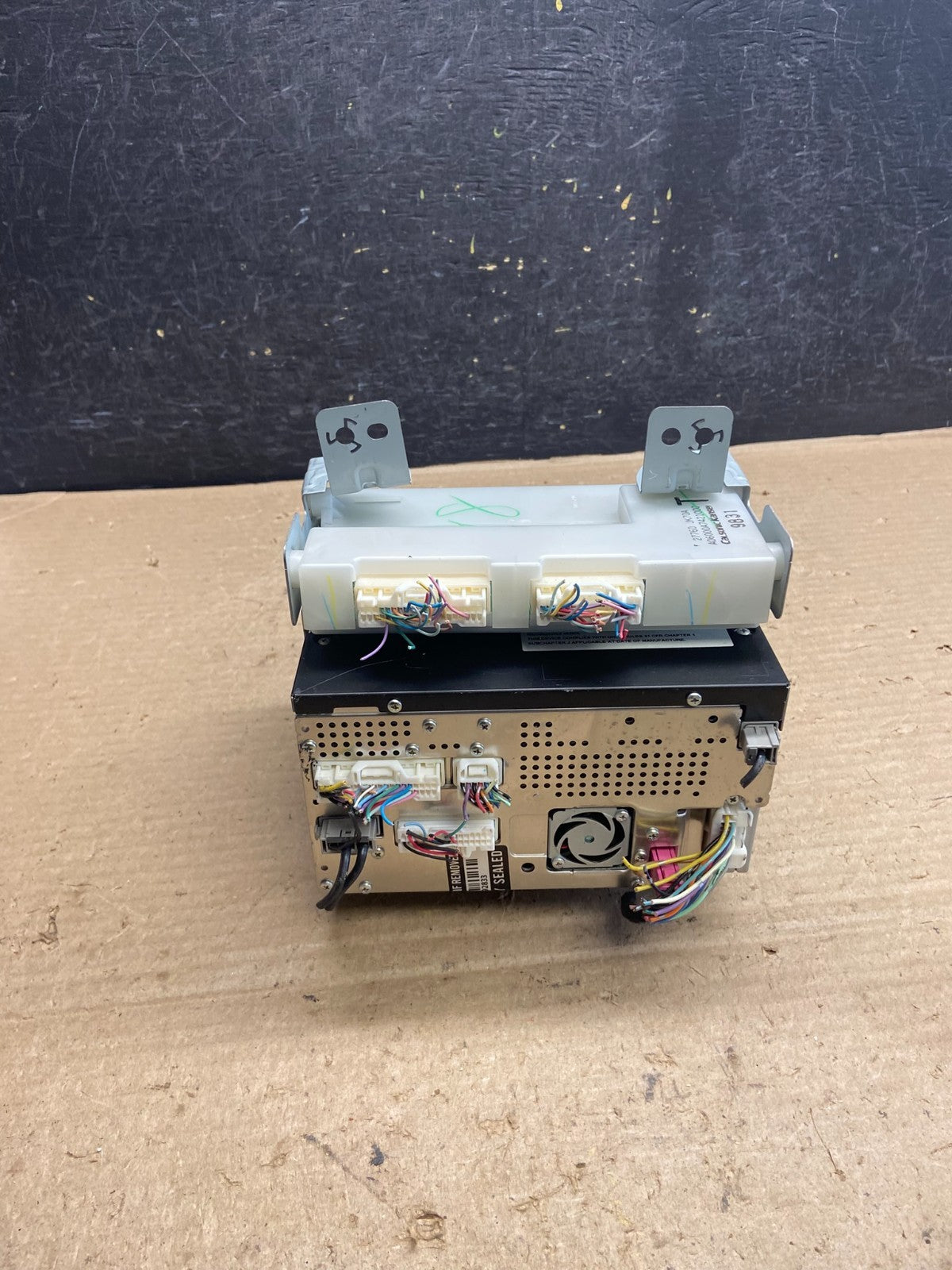 2011- 2013 Infiniti G37 M37 Radio CD Player Receiver AM/FM AH5427 DG4