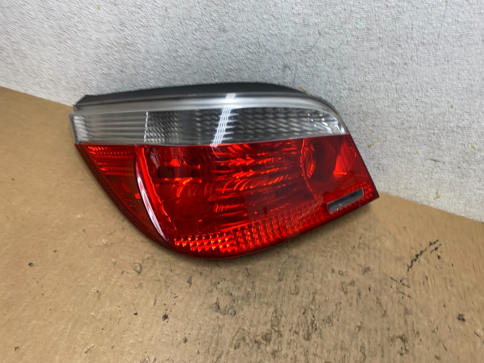 2004 -  2007 BMW 5 Series E60 Left Driver LH Side Tail Light OEM Q8747 DW1