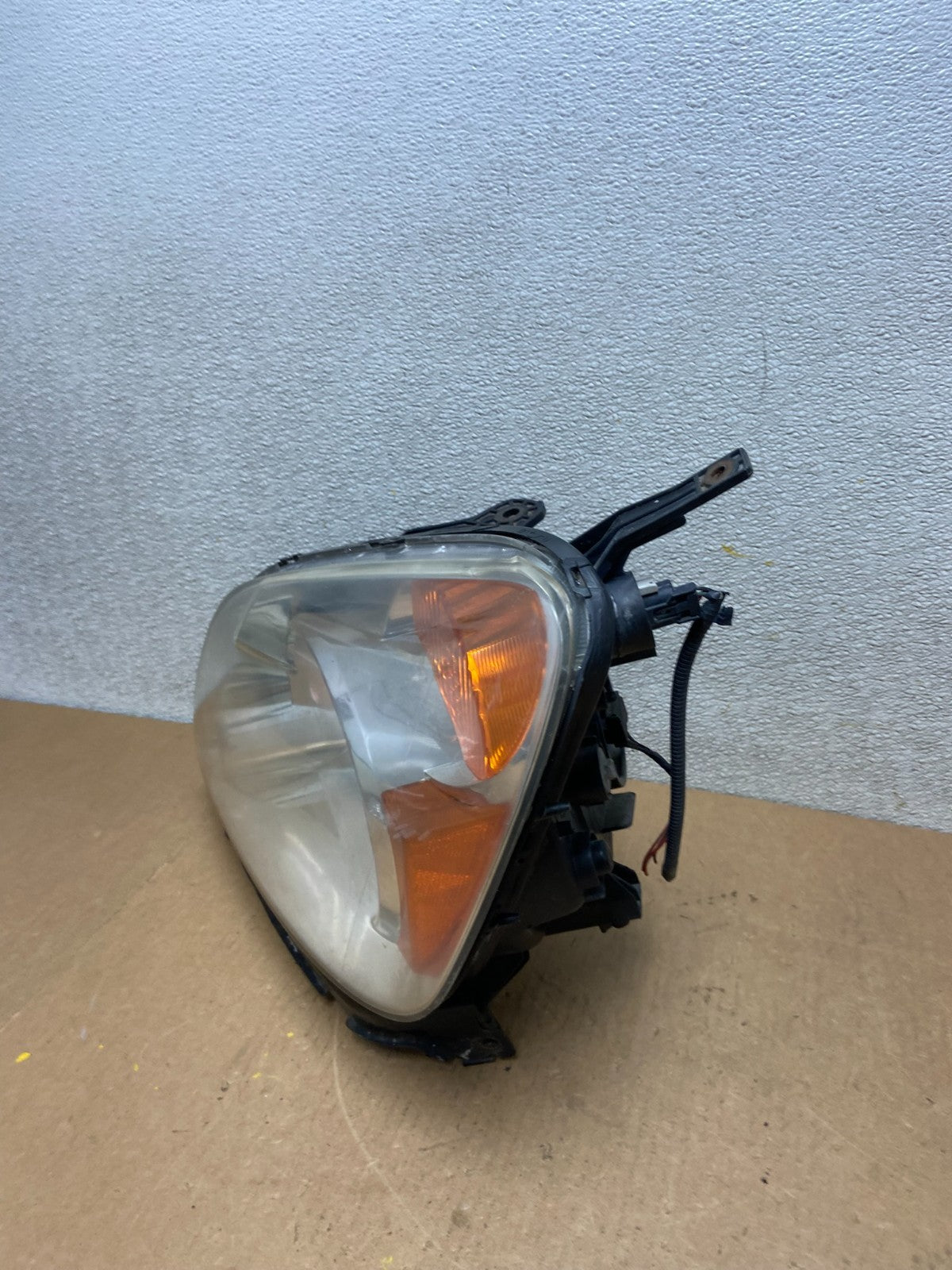 2002 to 2004 Honda Crv Cr-v Left Driver Halogen Headlight Z6859 DW1