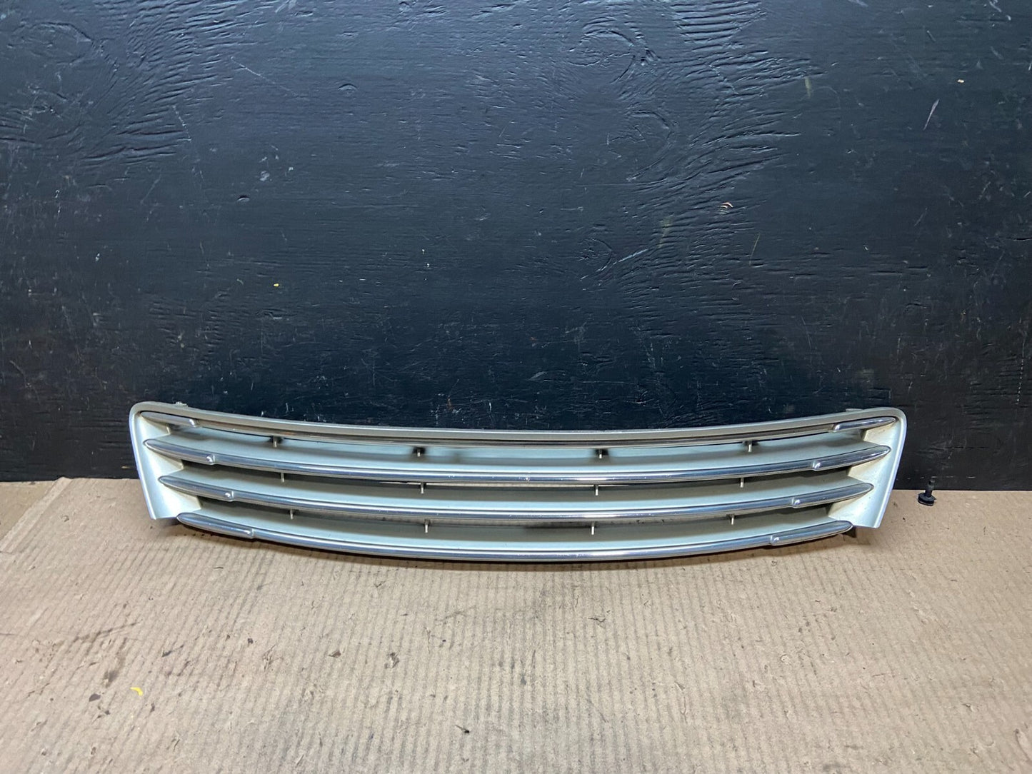 2004 Lexus ES330 Front Upper Grill Grille E4721 OEM DG10