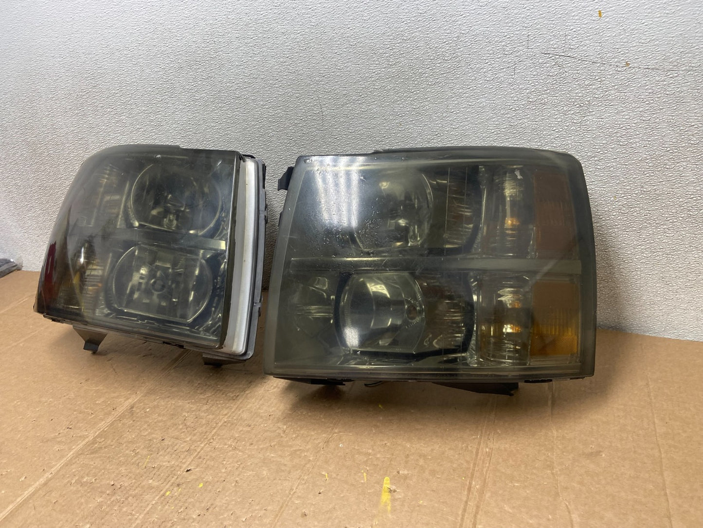 2007 to 2014 Chevrolet Silverado Left+Right Side Headlights AA1595 DW1