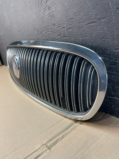 2000 to 2005 Buick Lesabre Front Chrome Upper Grill Grille AD83161
