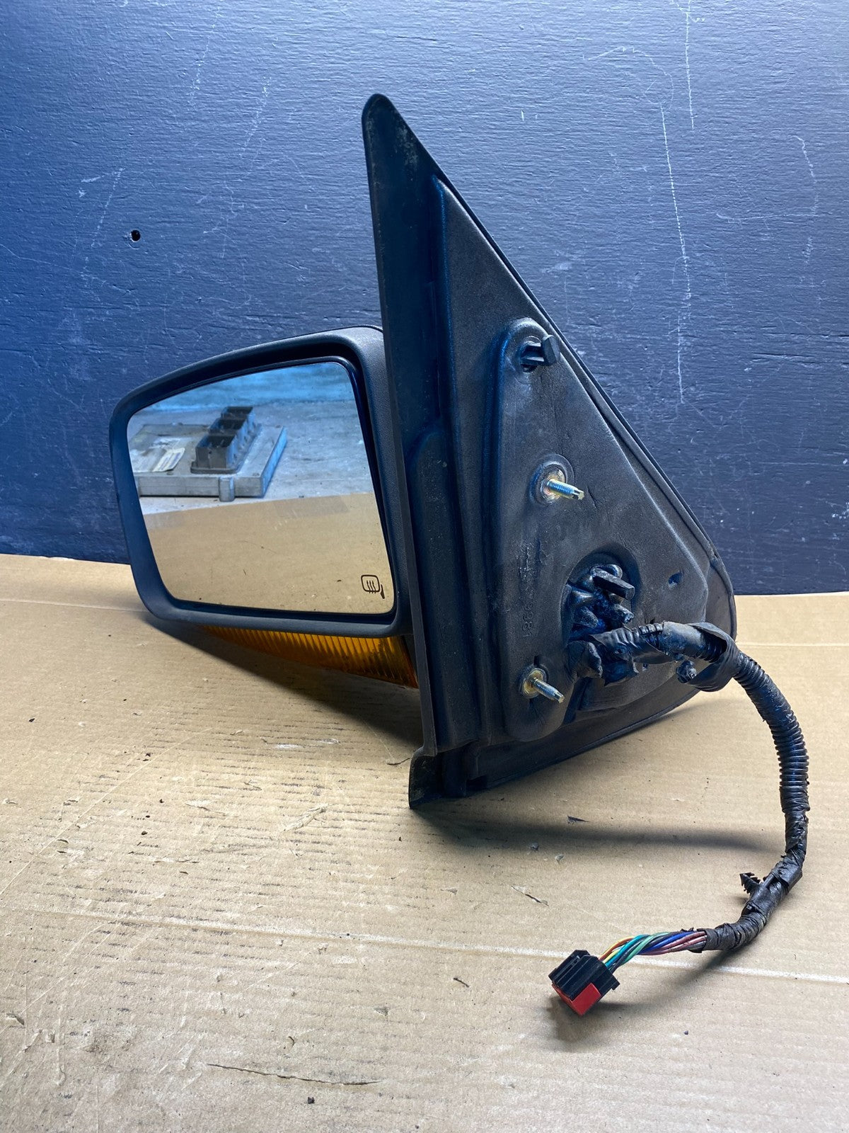 2003-2006 Ford Expedition Left Driver LH Turn View Door Heated Mirror AD6658 DW10