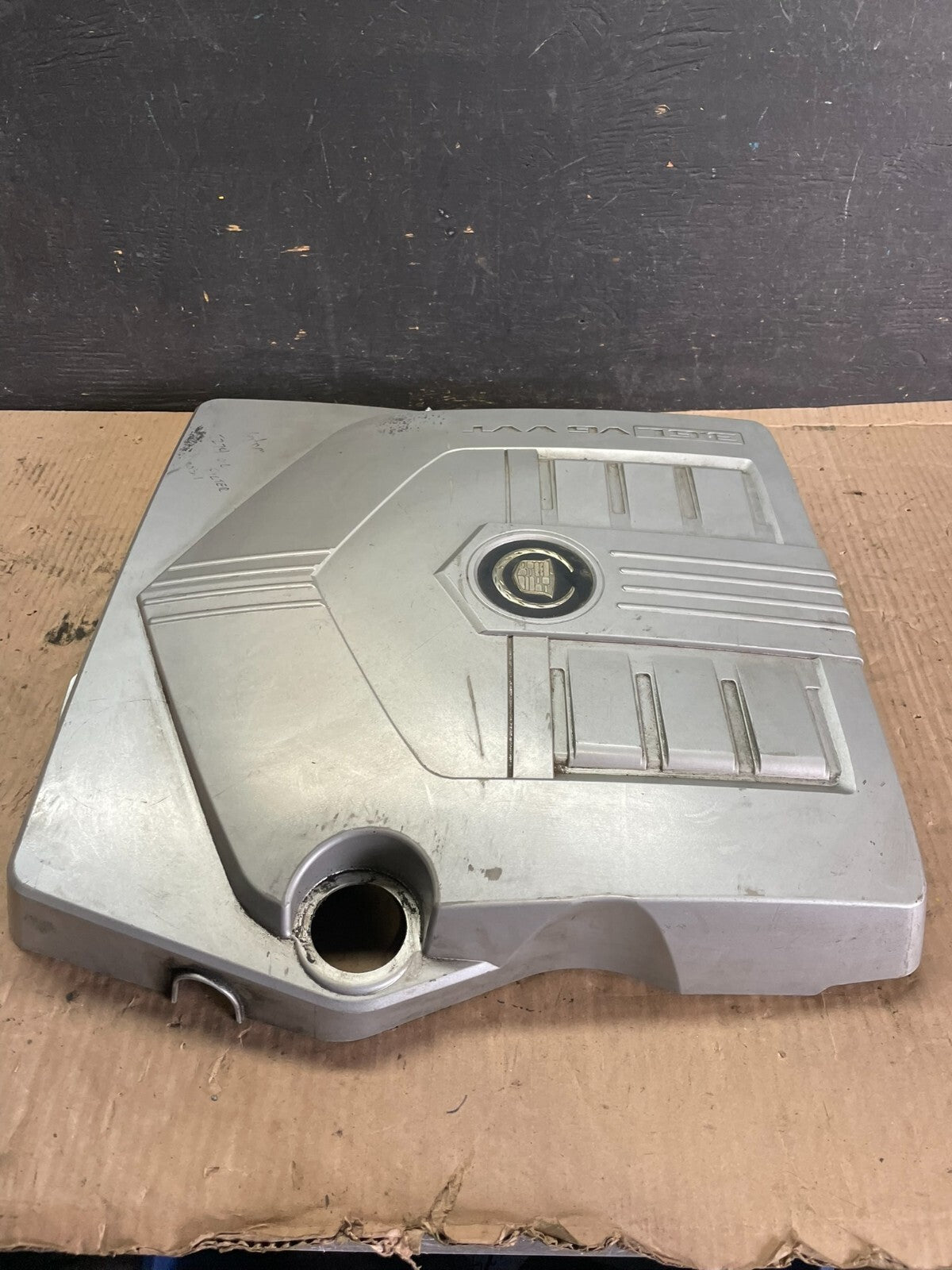 2004 to 2007 Cadillac CTS 3.6L Plastic Engine Cover Shield L9672 PS2