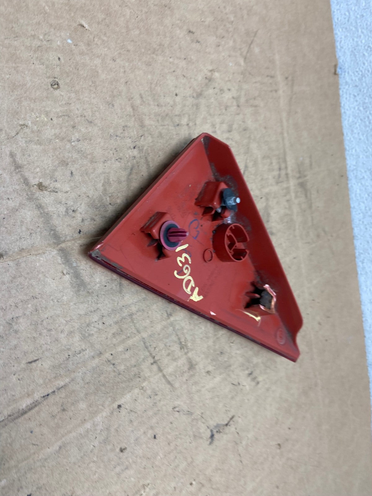 2004-2005 Mitsubishi Endeavor Left Drivert LH Inner Tail Light AD6316 LK5