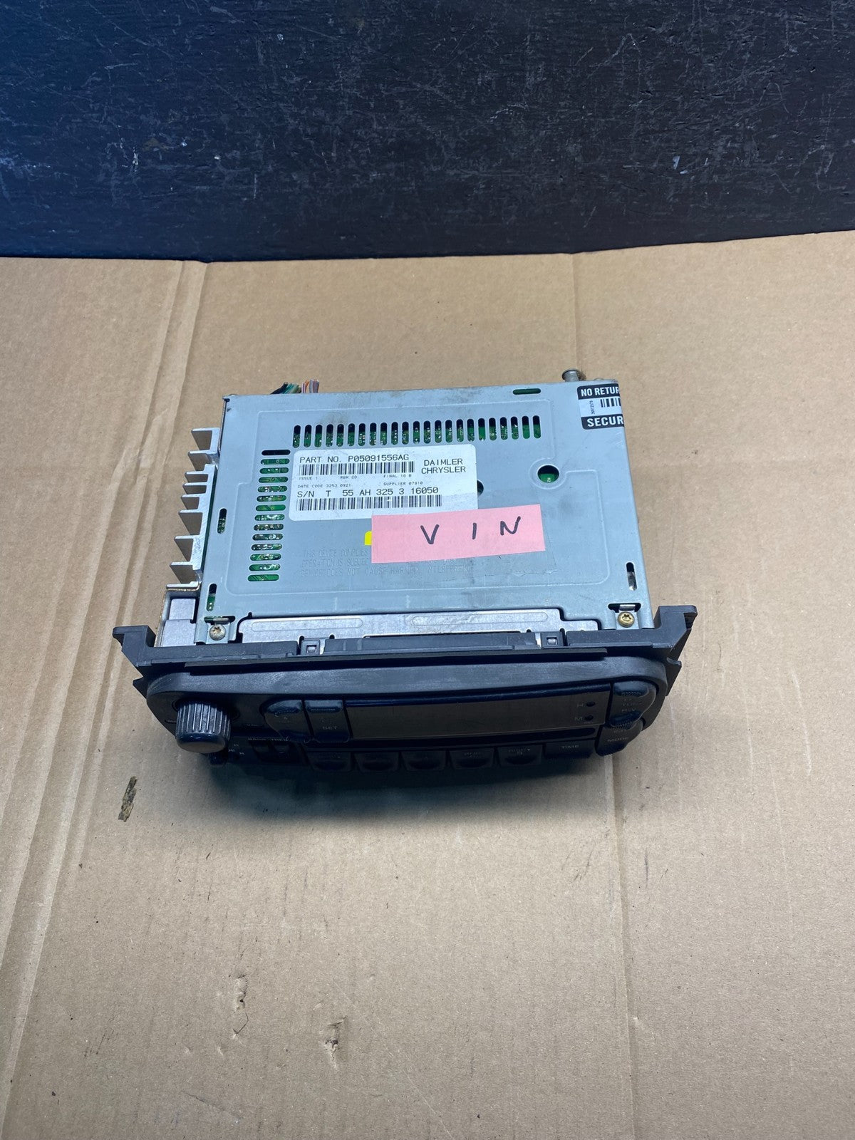 2002 - 2006 Chrysler Dodge Jeep Ram Radio CD Player AM/FM Receiver AD1672 DG3