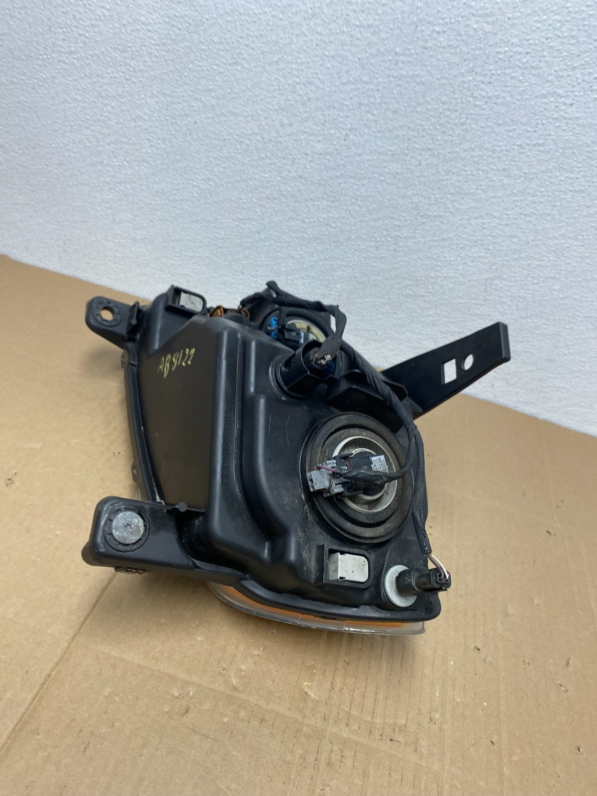 2011-2013 Jeep Grand Cherokee Right Passenger Halogen Headlight AB8122 DW7