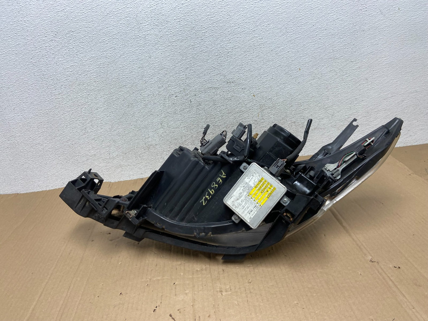 2008 2009 2010 Mazda 5 Right Passenger RH Black Xenon Headlight AE8932 DW7