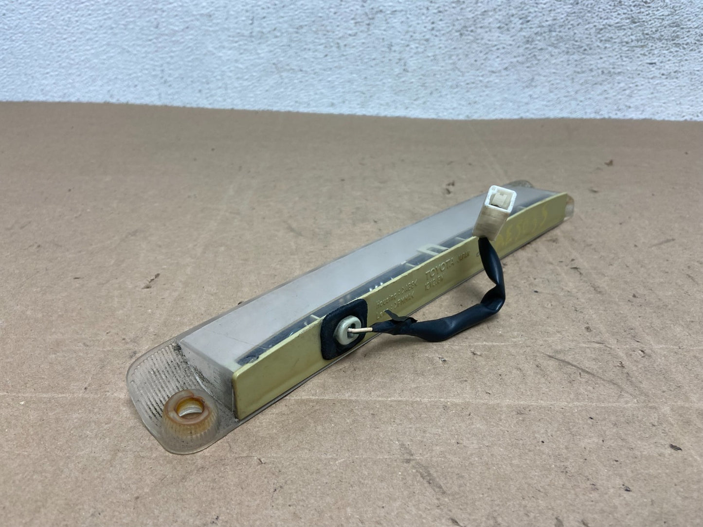 2004 to 2009 Toyota Prius Third 3rd Brake Light AE5035 DG3