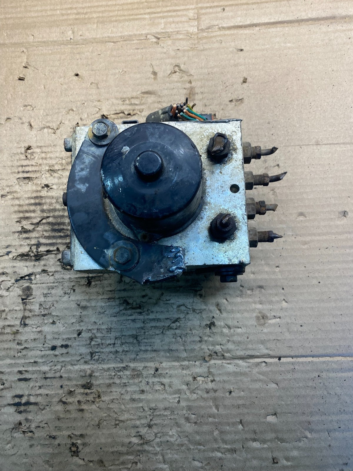 Wabco ABS Pump Hydraulic W/ Module P/N 4460470002 aa32351