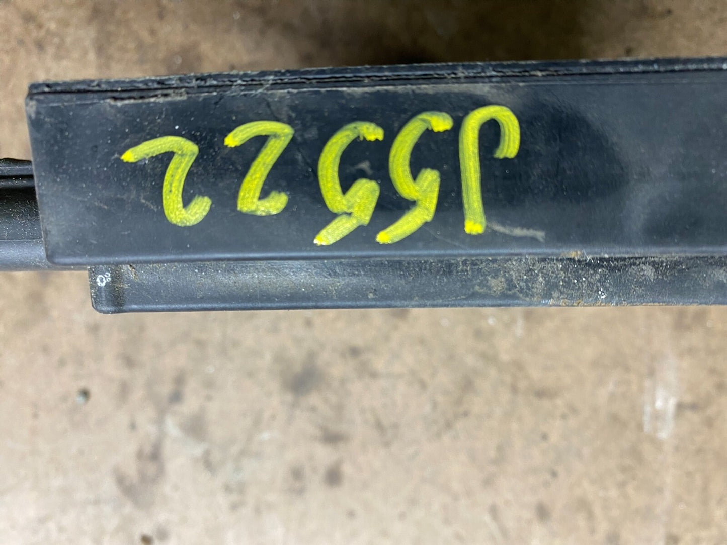 2010 to 2012 Lincoln MKT Blind Spot Control Module Radar Computer OEM j5522 DG3