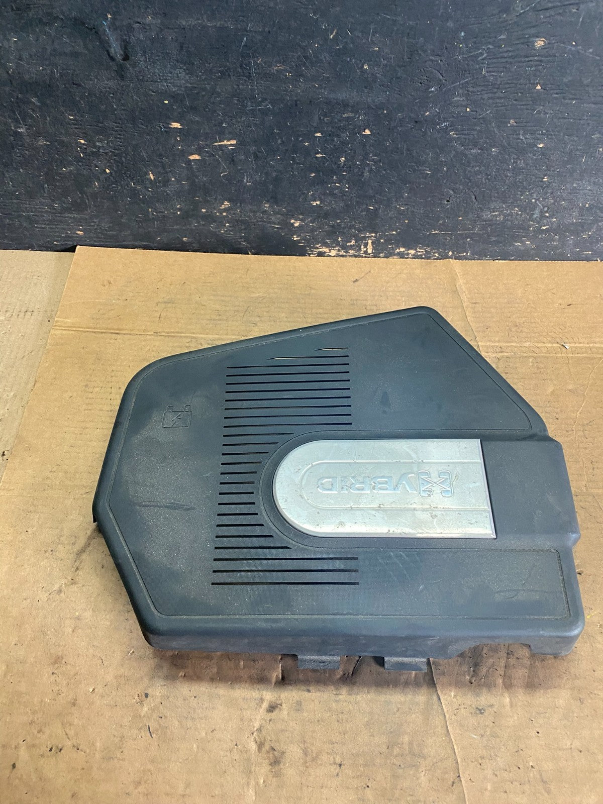 2008 2009 2010 Saturn Vue Hybrid 2.4L Battery Cover OEM q8473  DG1