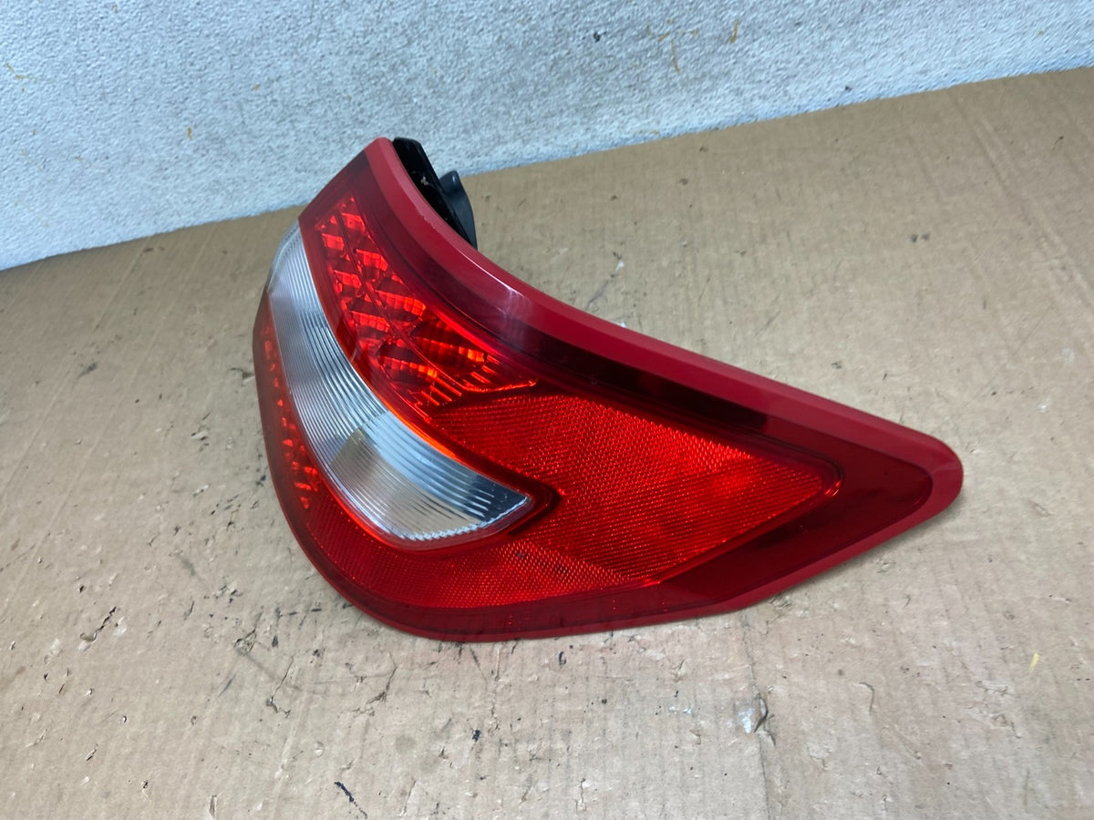 2007 to 2009 Lincoln MKZ Zephyr Right Passenger RH Side Tail Light AI9237 LK1