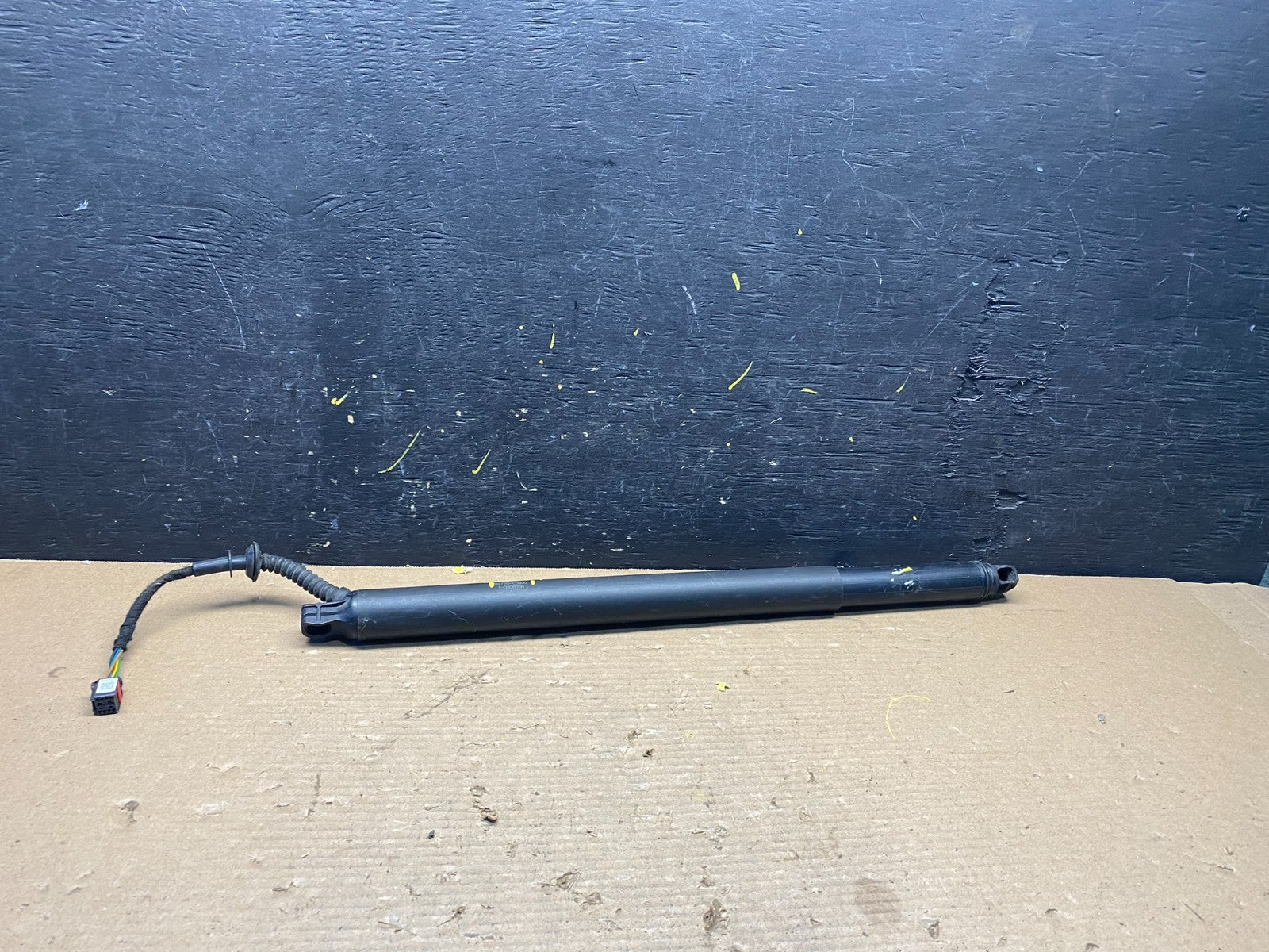 2016 - 2020 Kia Sorento Liftgate Support Power Strut S8839 DG0