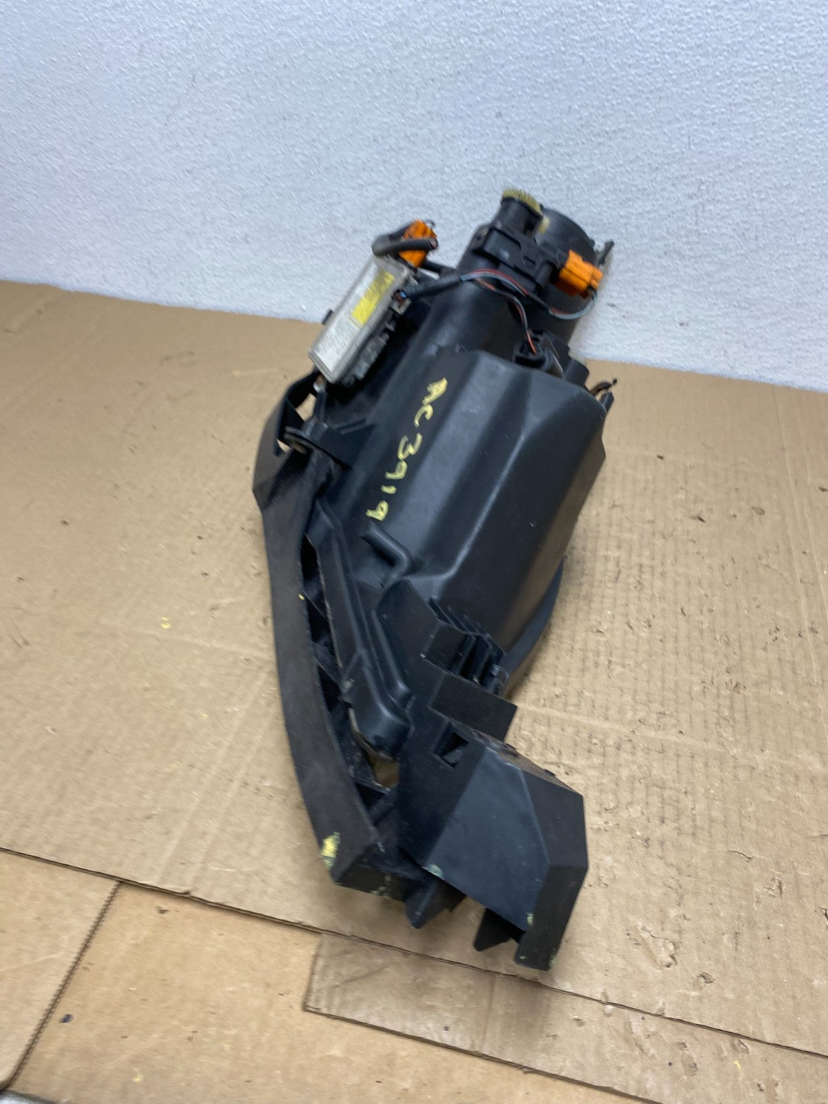 2004 to 2009 Mazda 3 Hatchback Left Driver LH Side Xenon Headlight AC3919 DW9